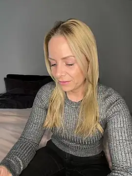 emily-becker22 online show from 04/07/26, 03:45