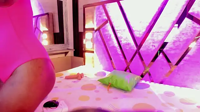 salem rosee online show from 04/10/26, 07:13