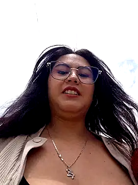 Snapshot of Mari-98 chatting on 02/15/26, 05:31 Mari-98 online show from 02/15/26, 05:31