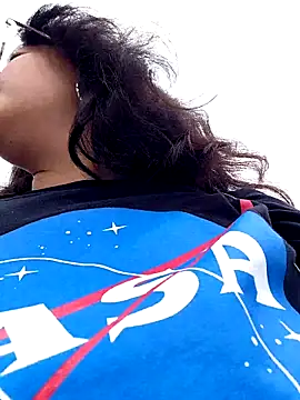 Snapshot of Mari-98 chatting on 02/16/26, 07:32 Mari-98 online show from 02/16/26, 07:32