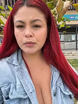 Snapshot of Lia-Moon77 chatting on 02/15/26, 06:04 Lia-Moon77 online show from 02/15/26, 06:04