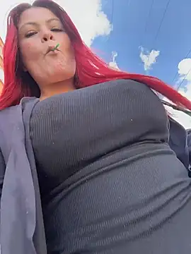 Snapshot of Lia-Moon77 chatting on 02/20/26, 07:25 Lia-Moon77 online show from 02/20/26, 07:25