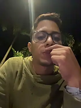 Snapshot of Gael_Velaryx chatting on 02/20/26, 03:36 Gael Velaryx online show from 02/20/26, 03:36