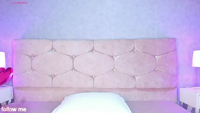 Chloe Miiler online show from 02/20/26, 12:38