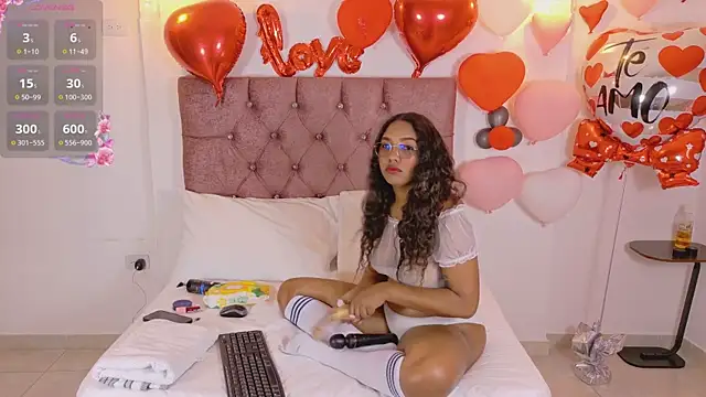 Snapshot of xblack_moon chatting on 02/17/26, 07:42 xblack moon online show from 02/17/26, 07:42