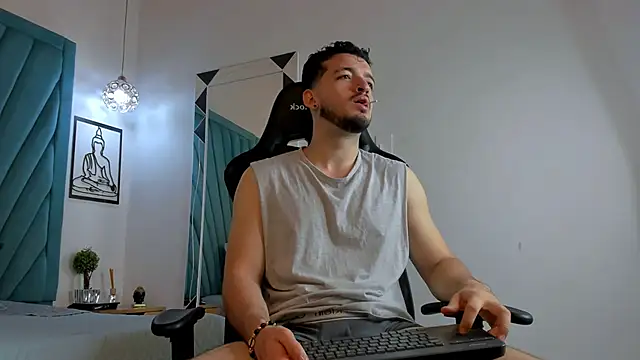 Snapshot of Logan_Wolf-js chatting on 04/04/26, 01:52 Logan Wolf-js online show from 04/04/26, 01:52