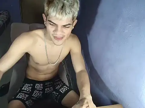 Snapshot of Jesshot_bigcock20cm chatting on 02/11/26, 10:09 Jesshot bigcock20cm online show from 02/11/26, 10:09