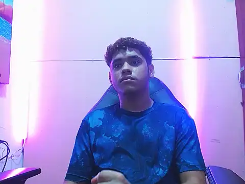 Snapshot of elking_big chatting on 03/11/26, 03:45 elking big online show from 03/11/26, 03:45