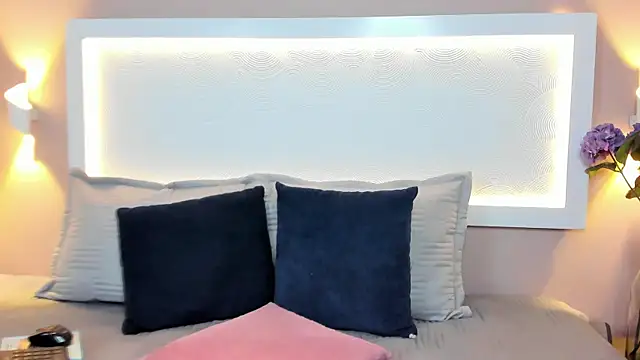 TiinyAngel online show from 06/02/26, 07:27