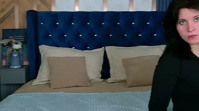 Milana Bold online show from 03/02/26, 08:37