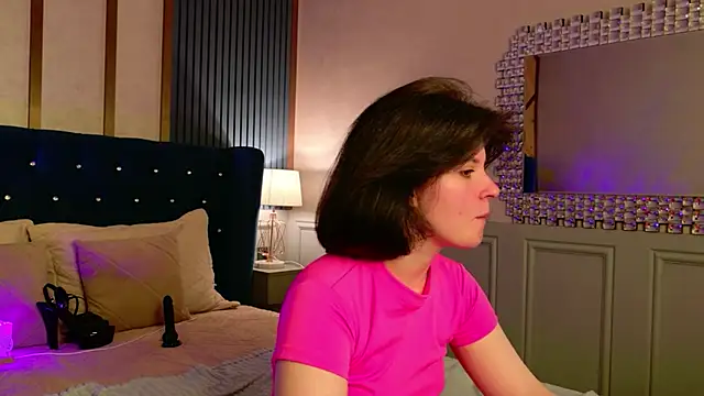 Milana Bold online show from 04/21/26, 02:15