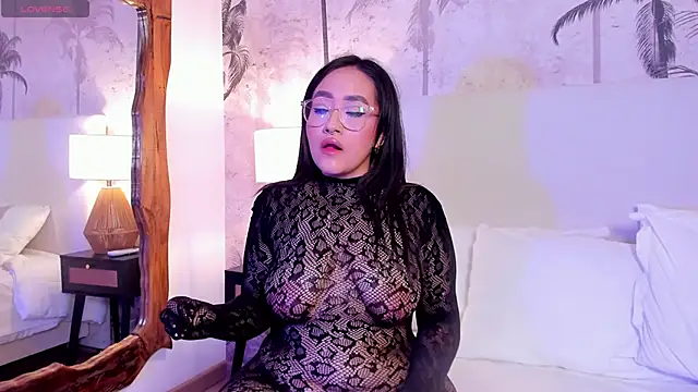 IvyStonne online show from 04/23/26, 06:32