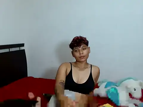 scarletfox  3 online show from 02/06/26, 07:34