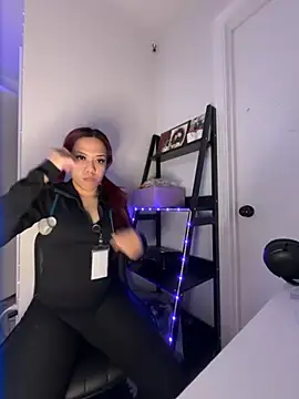 Snapshot of ArielsFeet333 chatting on 02/17/26, 03:36 ArielsFeet333 online show from 02/17/26, 03:36