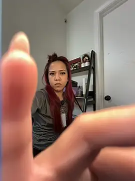 Snapshot of ArielsFeet333 chatting on 02/18/26, 05:36 ArielsFeet333 online show from 02/18/26, 05:36