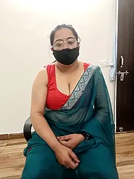 Snapshot of GangbangCouple chatting on 02/07/26, 12:20 GangbangCouple online show from 02/07/26, 12:20