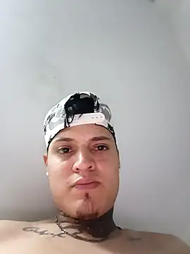 elvaquero06 online show from 04/06/26, 04:21