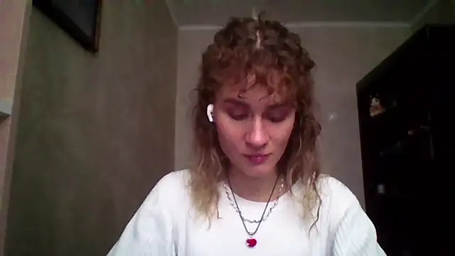 Snapshot of DeanneGilcher chatting on 02/18/26, 09:05 DeanneGilcher online show from 02/18/26, 09:05