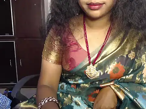 VixenNandhu online show from 04/17/26, 06:00