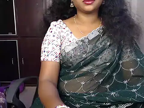 Snapshot of VixenNandhu chatting on 07/23/26, 04:38 VixenNandhu online show from 07/23/26, 04:38