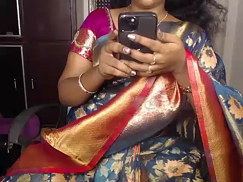 Snapshot of VixenNandhu chatting on 07/30/26, 07:51 VixenNandhu online show from 07/30/26, 07:51