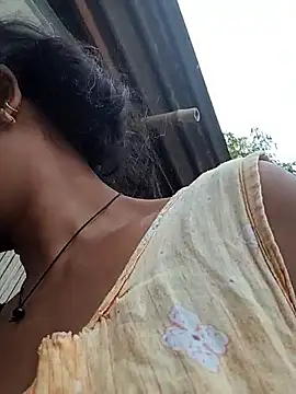 Sweet-runi online show from 04/21/26, 02:04