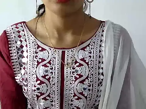 Snapshot of Mehaak_ chatting on 02/15/26, 08:02 Mehaak online show from 02/15/26, 08:02