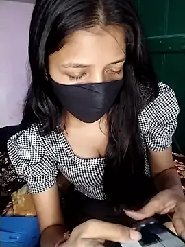 Snapshot of Naina-hott chatting on 02/13/26, 07:10 Naina-hott online show from 02/13/26, 07:10