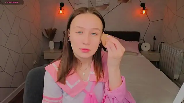  Kiki angel  online show from 04/14/26, 01:22