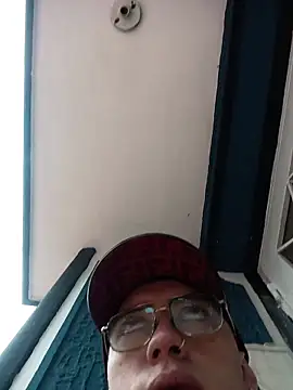 Snapshot of Emmanuel_Lust chatting on 02/24/26, 11:52 Emmanuel Lust online show from 02/24/26, 11:52