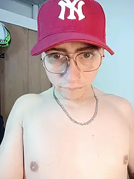 Snapshot of Emmanuel_Lust chatting on 02/27/26, 12:16 Emmanuel Lust online show from 02/27/26, 12:16