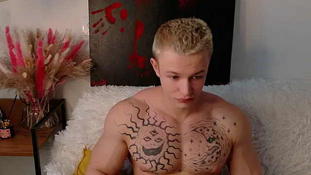 Snapshot of SterlingNoir chatting on 02/12/26, 10:10 SterlingNoir online show from 02/12/26, 10:10