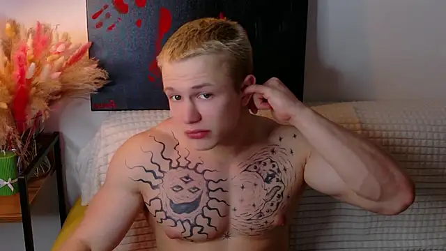 Snapshot of SterlingNoir chatting on 02/18/26, 09:44 SterlingNoir online show from 02/18/26, 09:44