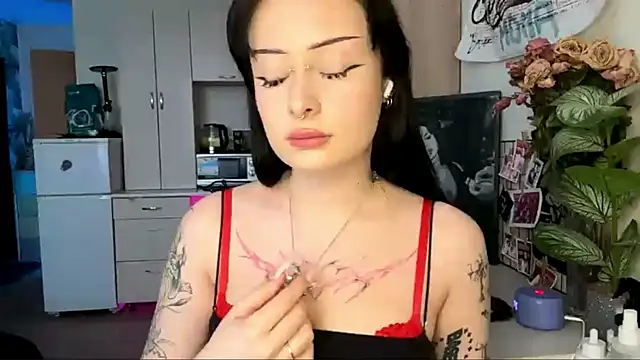 Snapshot of annicefeel chatting on 02/25/26, 02:05 annicefeel online show from 02/25/26, 02:05