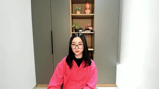 DulcieFocke online show from 02/07/26, 06:17