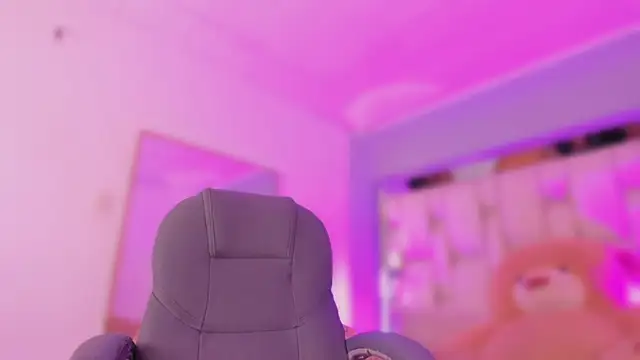 AishaKassandra online show from 04/19/26, 11:20