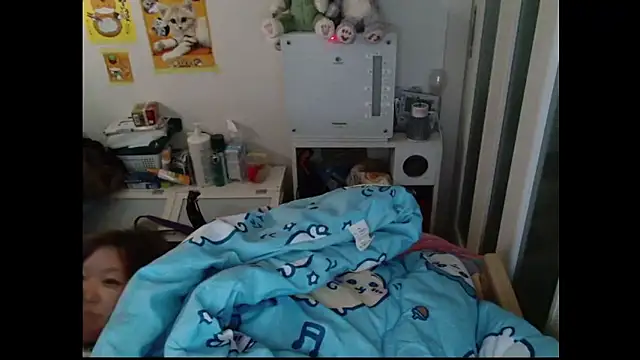 Snapshot of rie__123 chatting on 02/18/26, 04:47 rie 123 online show from 02/18/26, 04:47