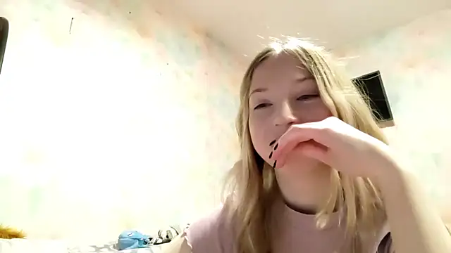 Snapshot of TiaBIanks chatting on 02/25/26, 01:21 TiaBIanks online show from 02/25/26, 01:21