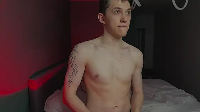 Snapshot of cronck52 chatting on 02/20/26, 10:43 cronck52 online show from 02/20/26, 10:43