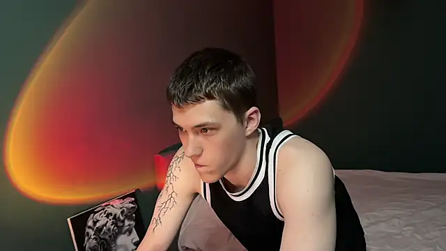 cronck52 online show from 03/25/26, 06:14