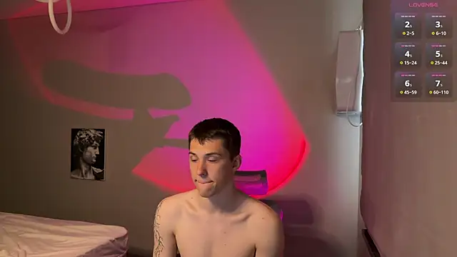 Snapshot of cronck52 chatting on 05/19/26, 01:39 cronck52 online show from 05/19/26, 01:39