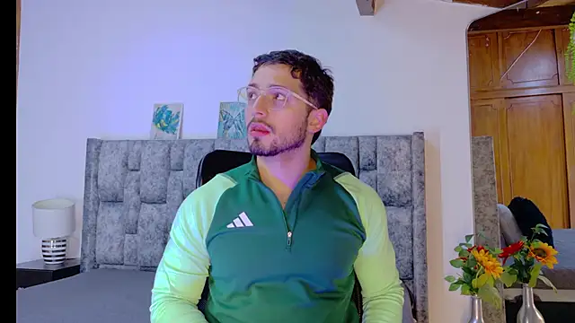 Snapshot of NICK_MOSS_ chatting on 02/13/26, 10:55 NICK MOSS online show from 02/13/26, 10:55