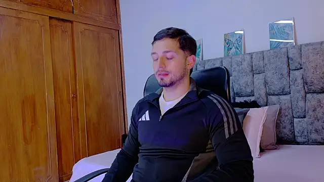 Snapshot of NICK_MOSS_ chatting on 02/21/26, 11:11 NICK MOSS online show from 02/21/26, 11:11