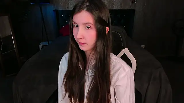 avrora shy  online show from 02/10/26, 05:17