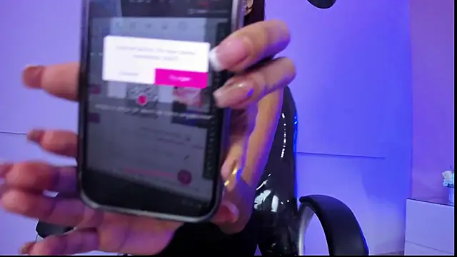 Snapshot of Emma_Hearts chatting on 02/06/26, 03:55 Emma Hearts online show from 02/06/26, 03:55