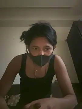 Snapshot of raavigirl chatting on 02/16/26, 07:37 raavigirl online show from 02/16/26, 07:37