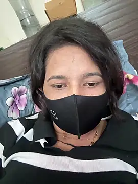 Snapshot of raavigirl chatting on 02/26/26, 06:12 raavigirl online show from 02/26/26, 06:12