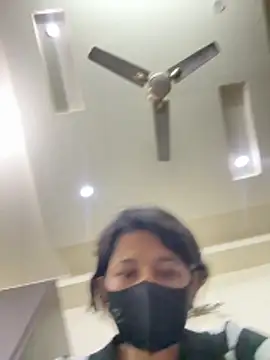 Snapshot of raavigirl chatting on 02/26/26, 06:18 raavigirl online show from 02/26/26, 06:18