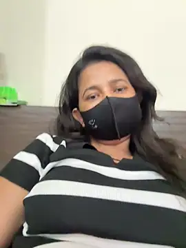 Snapshot of raavigirl chatting on 02/27/26, 06:24 raavigirl online show from 02/27/26, 06:24