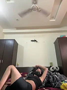 raavigirl online show from 03/20/26, 02:49